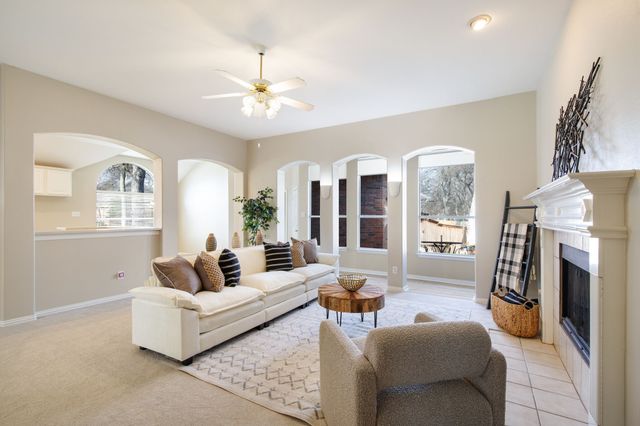 921 W Muirfield Road, Garland, TX 75044