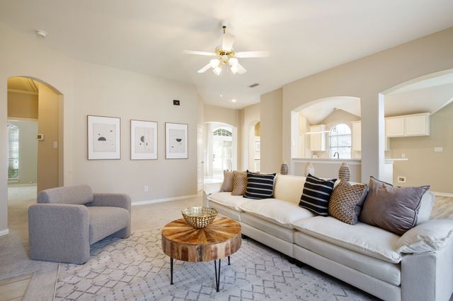 921 W Muirfield Road, Garland, TX 75044