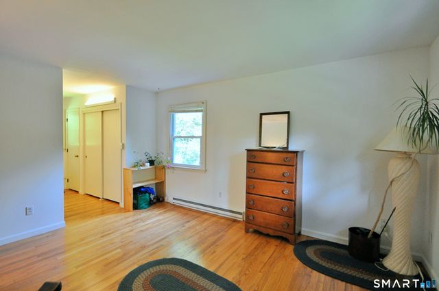 21 Carriage Lane, Roxbury, CT 06783