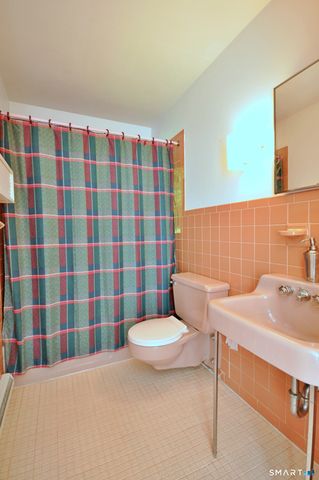 21 Carriage Lane, Roxbury, CT 06783