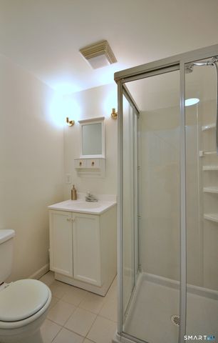 21 Carriage Lane, Roxbury, CT 06783