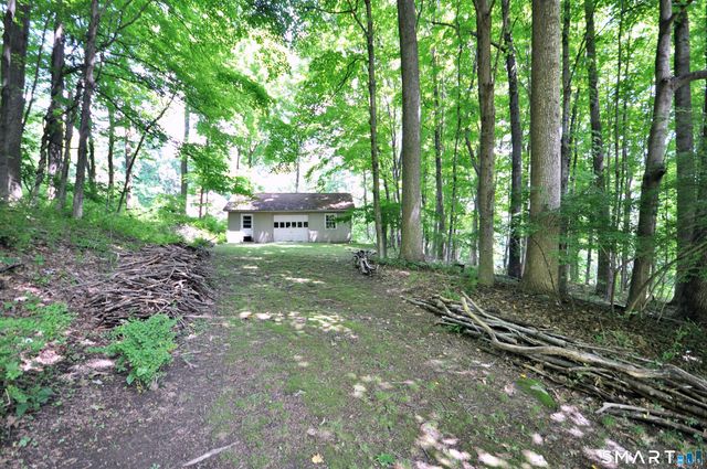 21 Carriage Lane, Roxbury, CT 06783