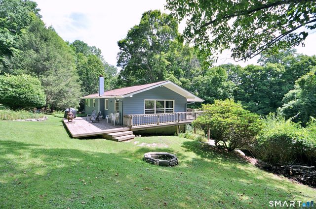 21 Carriage Lane, Roxbury, CT 06783