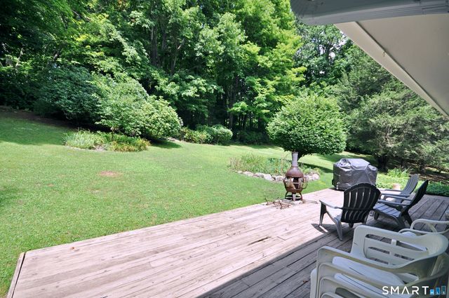 21 Carriage Lane, Roxbury, CT 06783