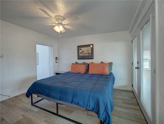 14300 S Padre Island Dr 197, Corpus Christi, TX 78418