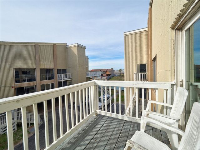 14300 S Padre Island Dr 197, Corpus Christi, TX 78418