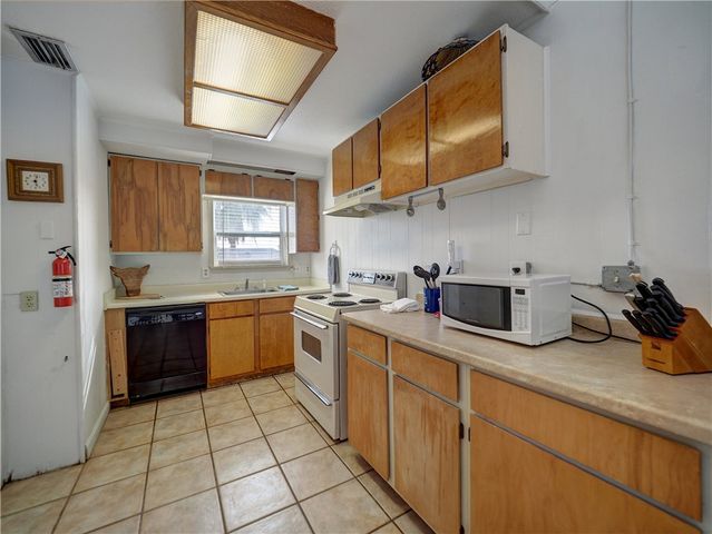 14300 S Padre Island Dr 197, Corpus Christi, TX 78418