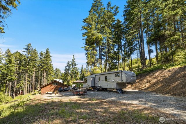 180 Horse Heaven Road, Cle Elum, WA 98922