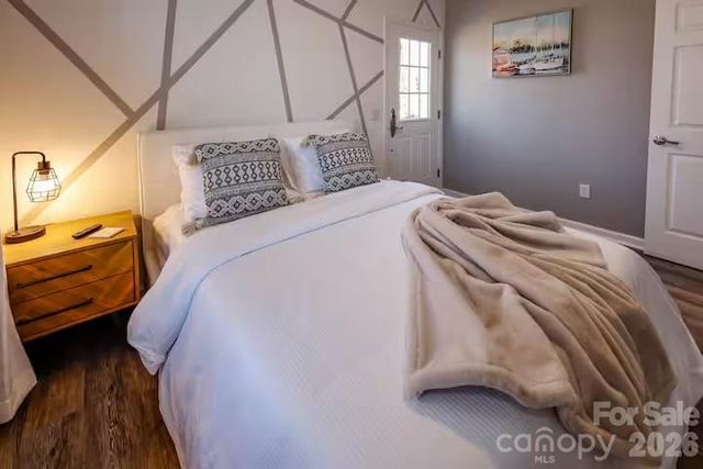 158 Pearson Circle, Lake Lure, NC 28746