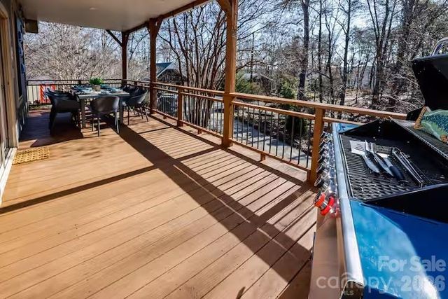 158 Pearson Circle, Lake Lure, NC 28746