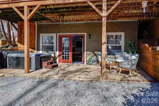 158 Pearson Circle, Lake Lure, NC 28746