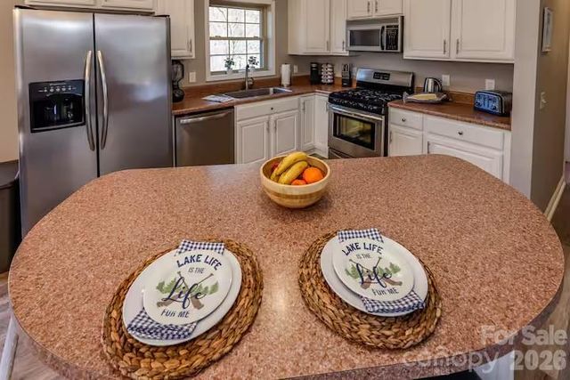 158 Pearson Circle, Lake Lure, NC 28746