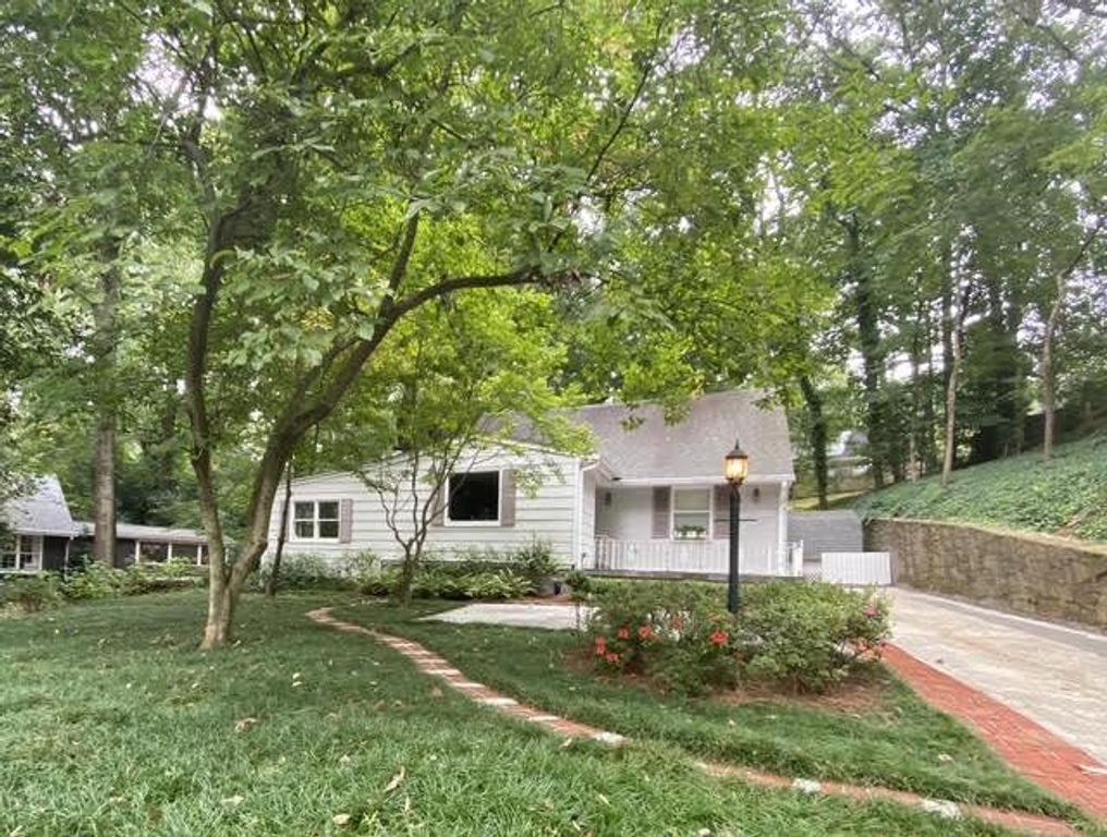 2639 Ridgemore NW Road, Atlanta, GA 30318