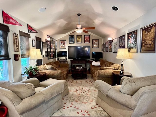628 Mission Boulevard A, Fayetteville, AR 72701