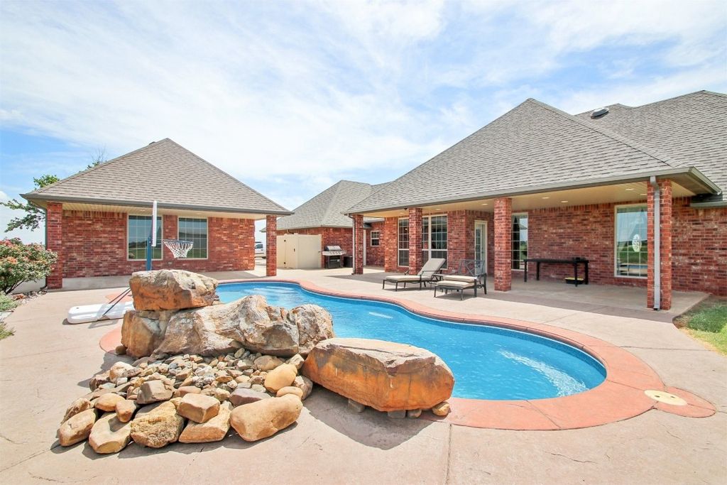 1883 County Street 2895, Amber, OK 73004