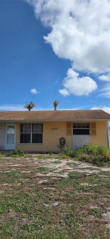 2240 NE Rustic Way, Jensen Beach, FL 34957