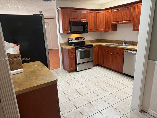 2240 NE Rustic Way, Jensen Beach, FL 34957