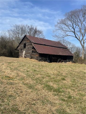 1399 Mason Road, Clarksville, AR 72830