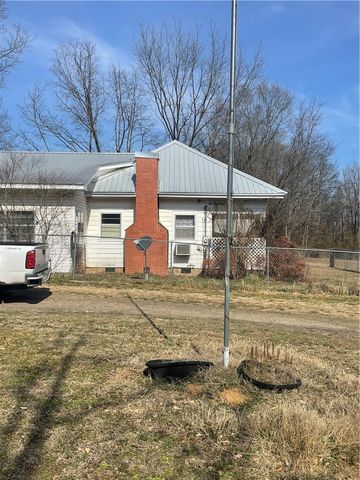 1399 Mason Road, Clarksville, AR 72830