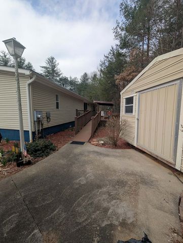 53 Stonebrook Lane, Blairsville, GA 30512