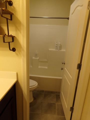 2365 Beardsley Ave, Manteca, CA 95337