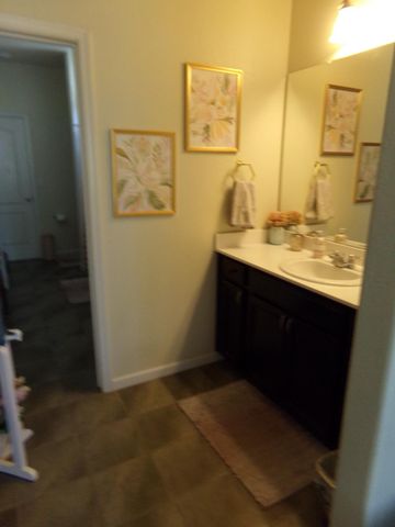 2365 Beardsley Ave, Manteca, CA 95337