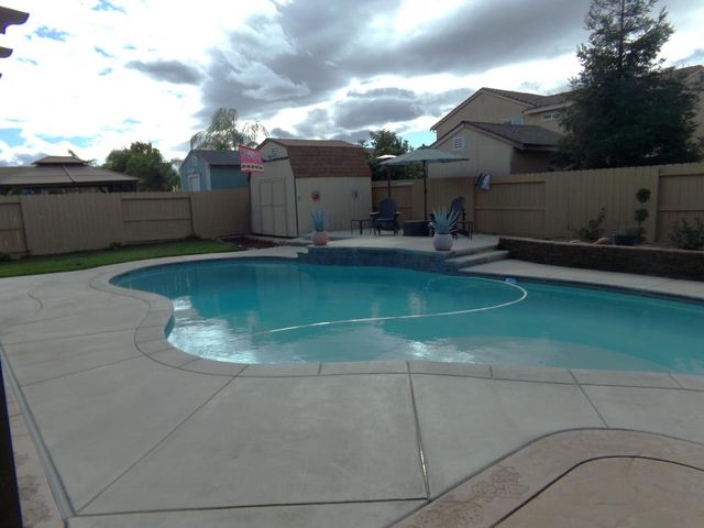 2365 Beardsley Ave, Manteca, CA 95337