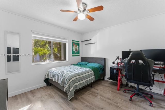 13943 SW 93rd Ln 13943, Miami, FL 33186