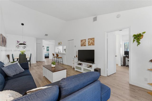 13943 SW 93rd Ln 13943, Miami, FL 33186