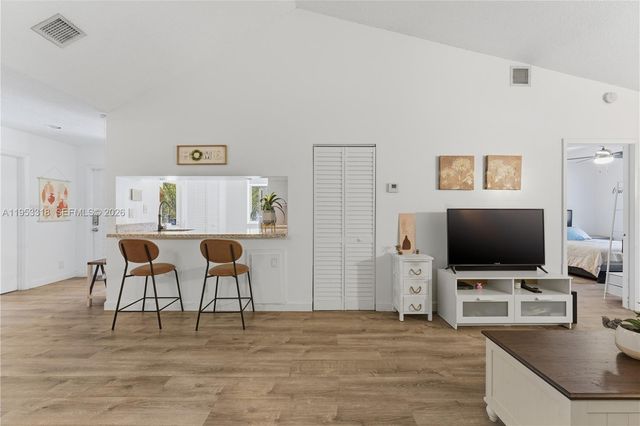 13943 SW 93rd Ln 13943, Miami, FL 33186