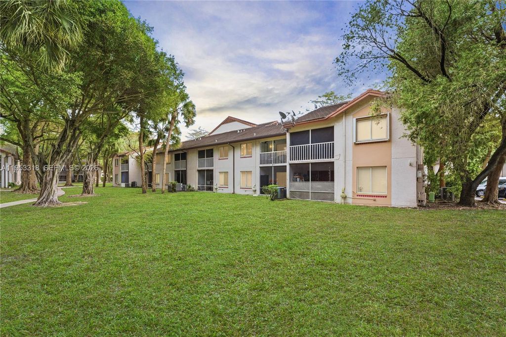 13943 SW 93rd Ln 13943, Miami, FL 33186