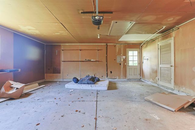 61594 Elderberry Lane, South Bend, IN 46614
