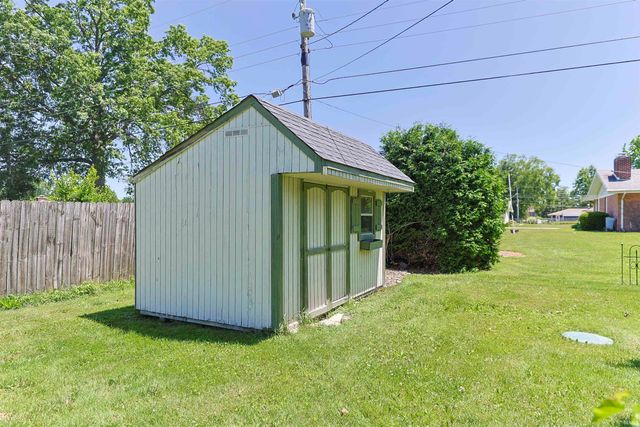 61594 Elderberry Lane, South Bend, IN 46614