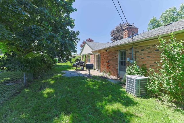 61594 Elderberry Lane, South Bend, IN 46614
