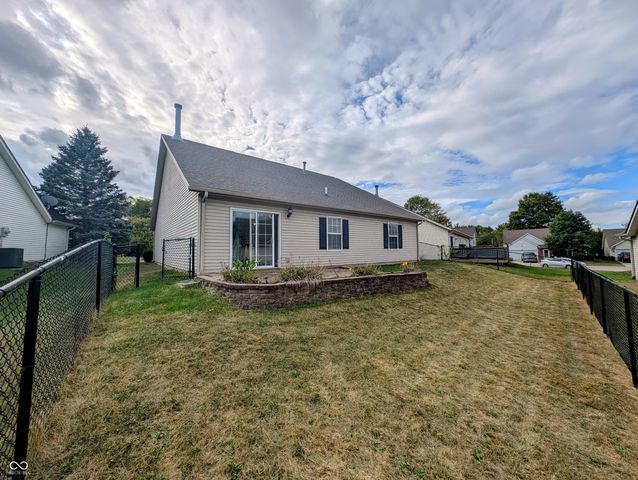 15015 Silver Thorne Way, Carmel, IN 46033