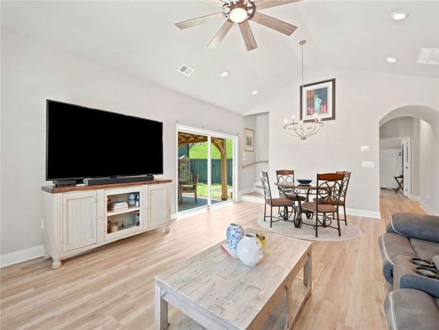 107 Red Cloud Walk, Waleska, GA 30183