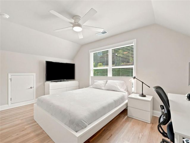 107 Red Cloud Walk, Waleska, GA 30183