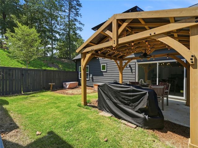 107 Red Cloud Walk, Waleska, GA 30183