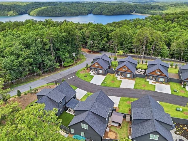 107 Red Cloud Walk, Waleska, GA 30183