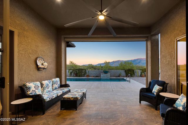 13320 N Cape Marigold Drive, Oro Valley, AZ 85755