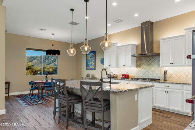 13320 N Cape Marigold Drive, Oro Valley, AZ 85755