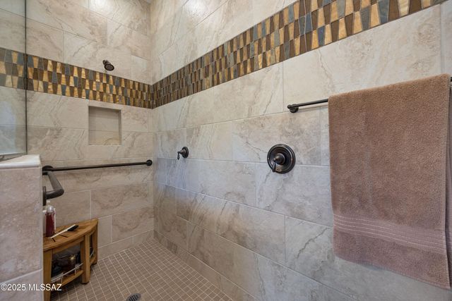 13320 N Cape Marigold Drive, Oro Valley, AZ 85755