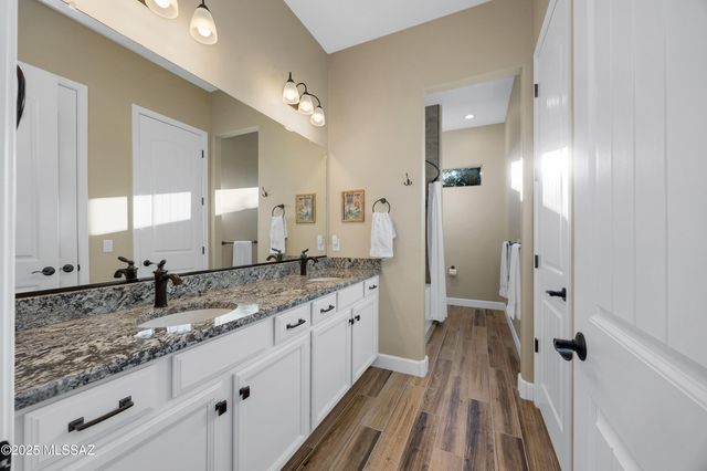 13320 N Cape Marigold Drive, Oro Valley, AZ 85755