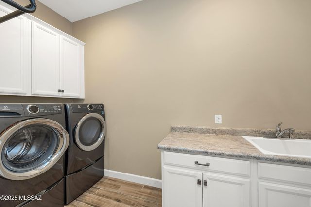 13320 N Cape Marigold Drive, Oro Valley, AZ 85755