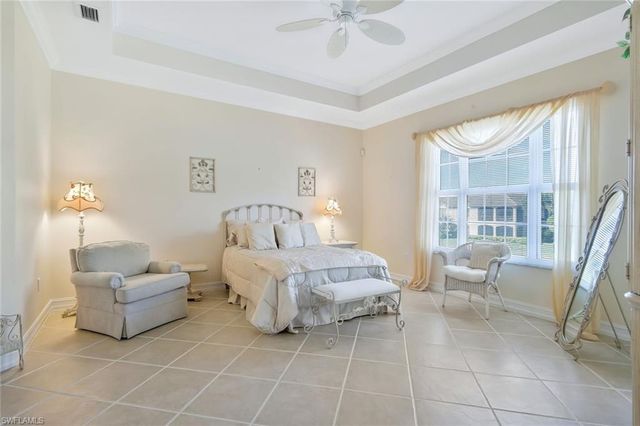 5025 Blauvelt WAY # 202, Naples, FL 34105
