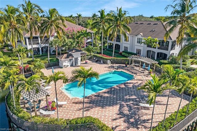 5025 Blauvelt WAY # 202, Naples, FL 34105