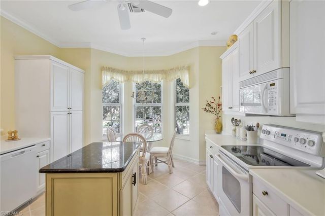 5025 Blauvelt WAY # 202, Naples, FL 34105