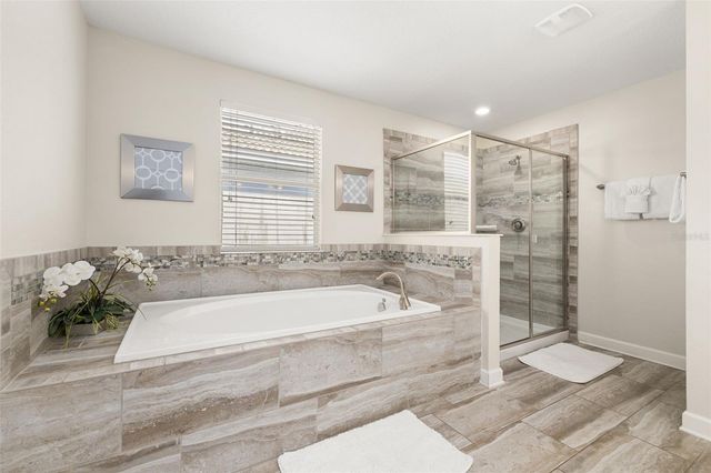 9044 SAND TRAP DRIVE, Davenport, FL 33896