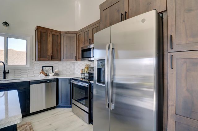 2328 42nd Avenue S, Moorhead, MN 56560