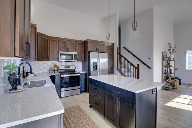 2328 42nd Avenue S, Moorhead, MN 56560